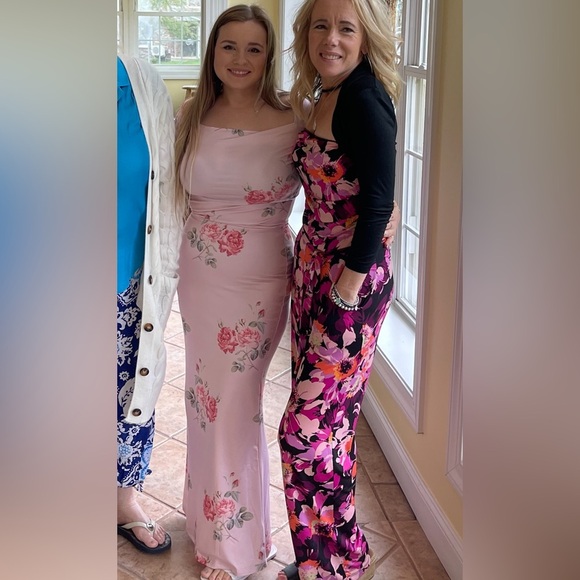 SHEIN Floral Sweetheart bodycon dress - Picture 3 of 7